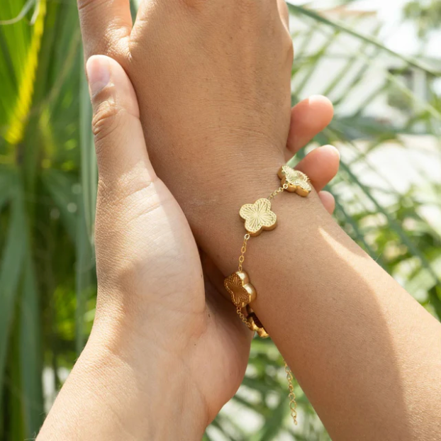 Lucky Girl Bracelet - 5 Clover Wrap Around