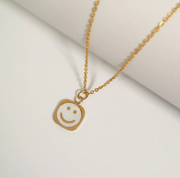 18K Gold PVD Stainless Steel Mother of Pearl Smiley Charm